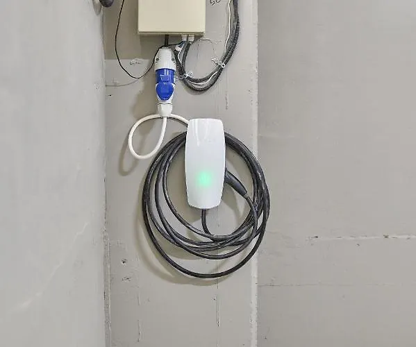 Absolute Sea View - Infinity Pool&spa&ev Friendly Apartment Mamaia