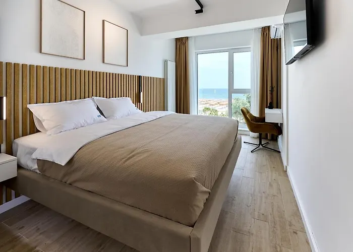 Absolute Sea View - Infinity Pool&spa&ev Friendly * Mamaia